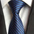Blauwe stropdas met zwarte Z-strepen