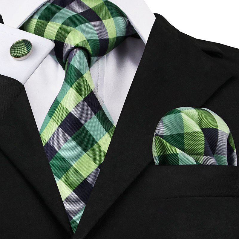 Groene, zwarte en grijze geruite stropdas
