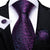 Gedessineerde paarse stropdas