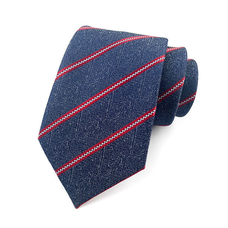 Donkergrijs en rood gestreepte stropdas