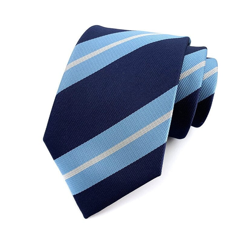 Marineblauwe stropdas met hemelsblauwe en witte strepen
